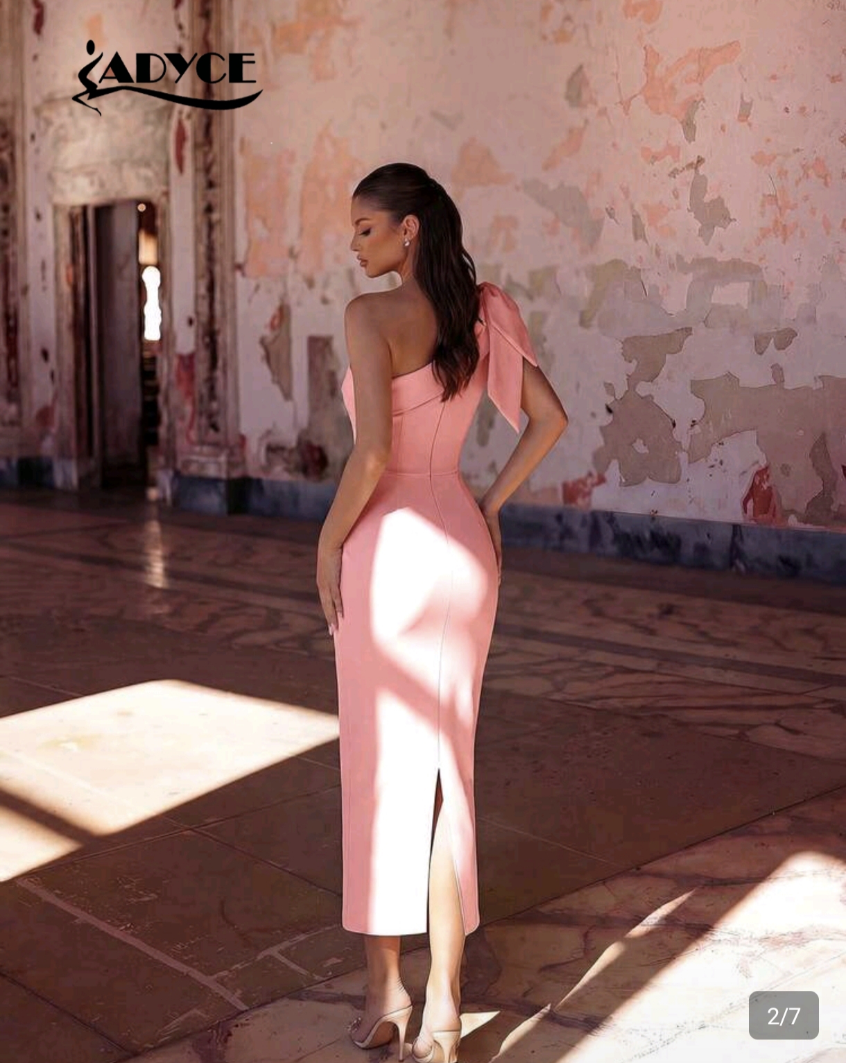Vestido midi rosa empolvado: Elegancia y estilo para eventos especiales