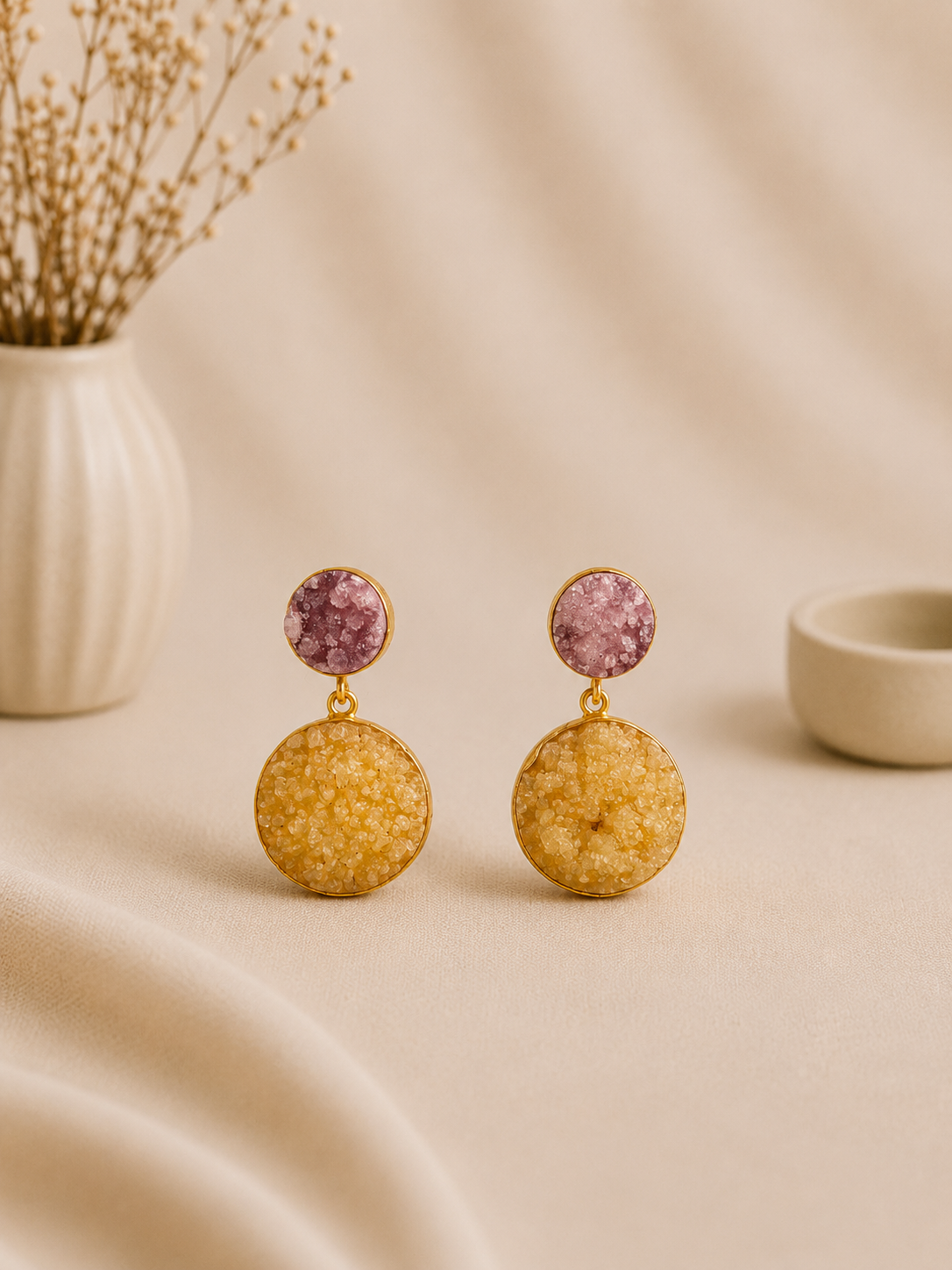 Pendientes Kalani Drusita amarillo claro y malva