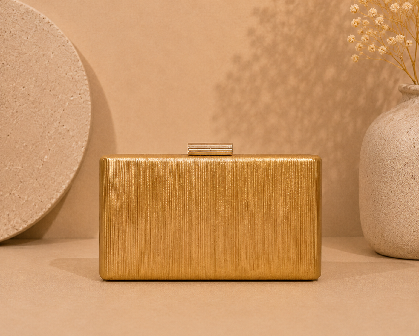 Clutch Sol de Oro.