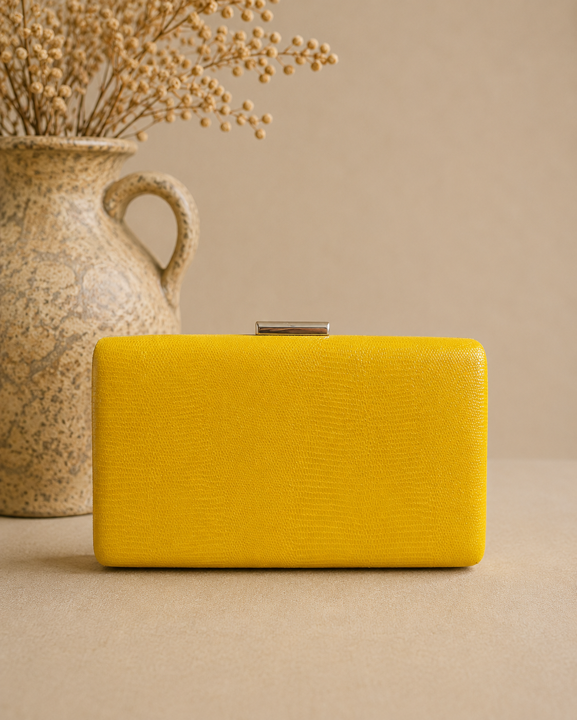 Clutch Solana. Amarillo Limón.