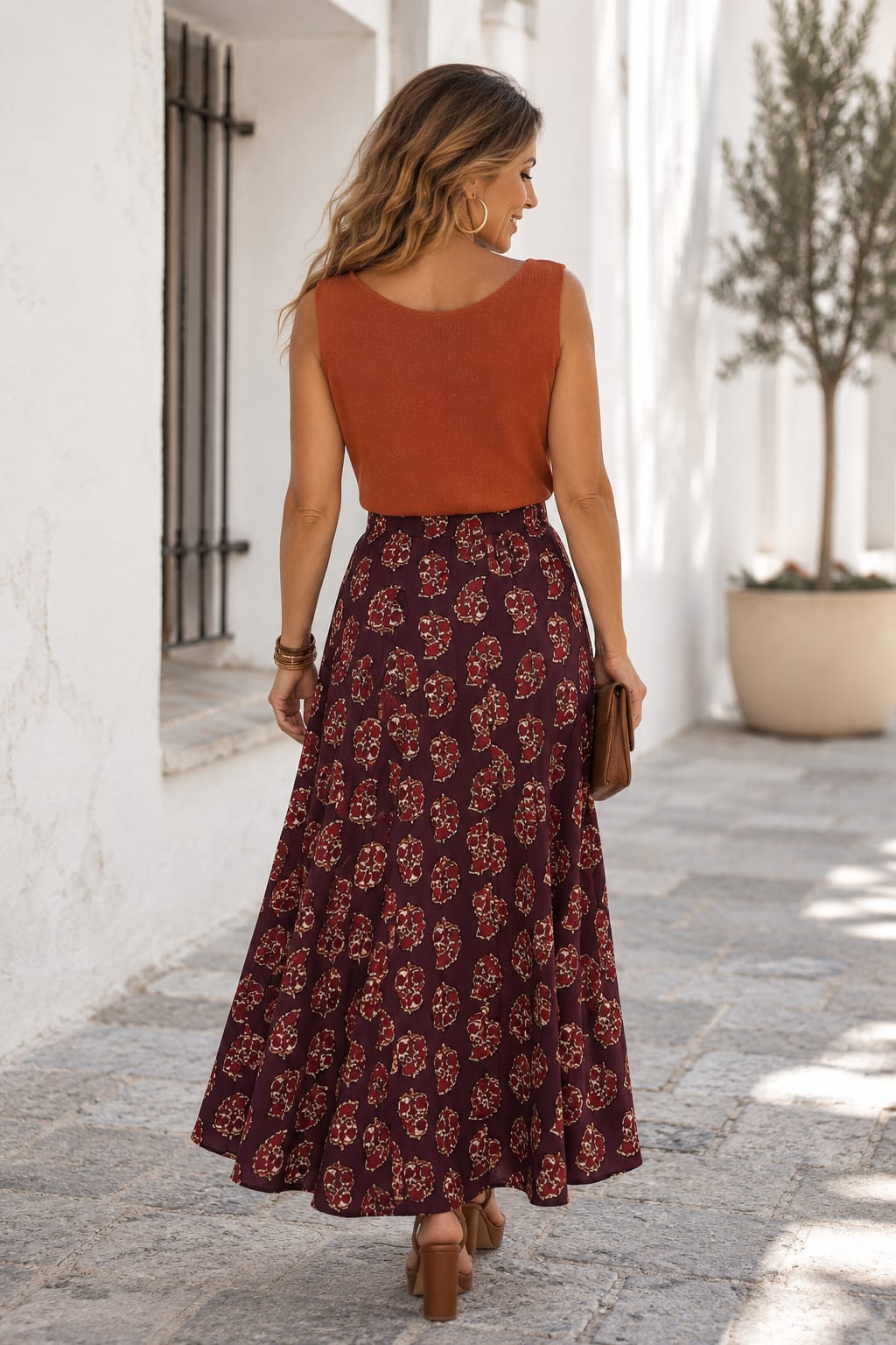 Falda Colette. Vino, Rojo, Teja, Beige y pequeños toques crema.