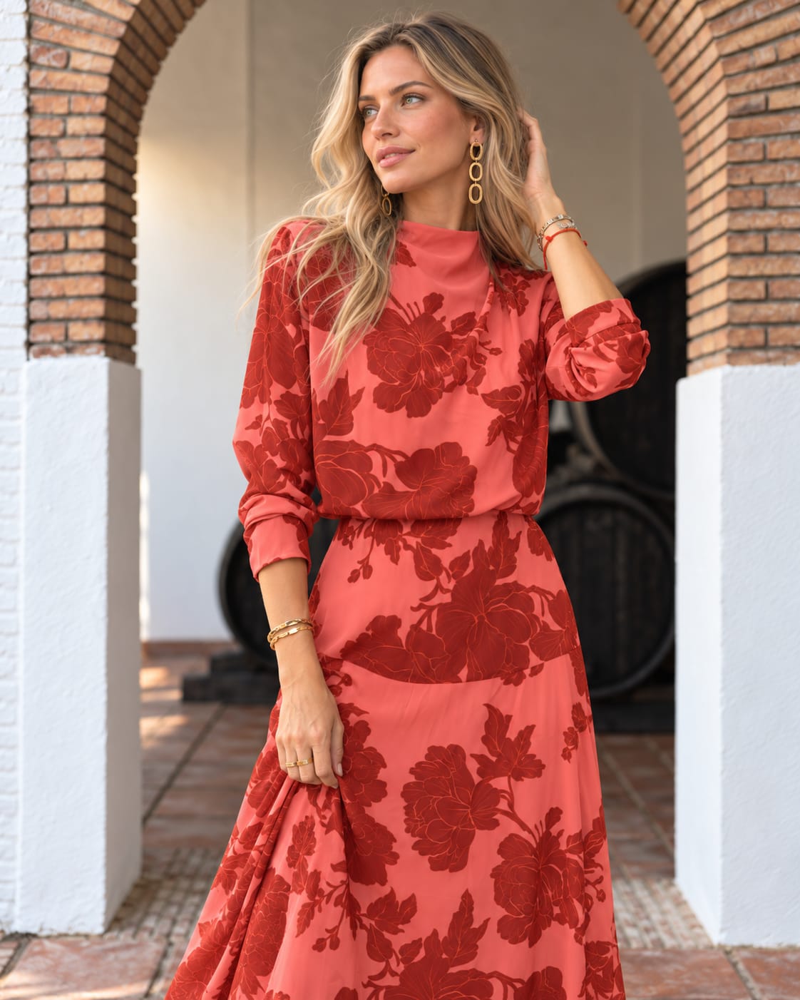 Vestido Tania. Coral con Estampado Floral en Teja.