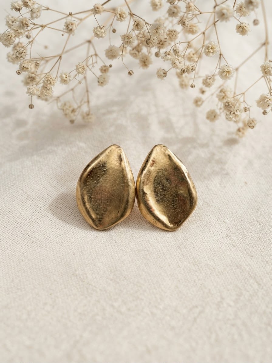 Pendientes Federica. Dorado Envejecido.