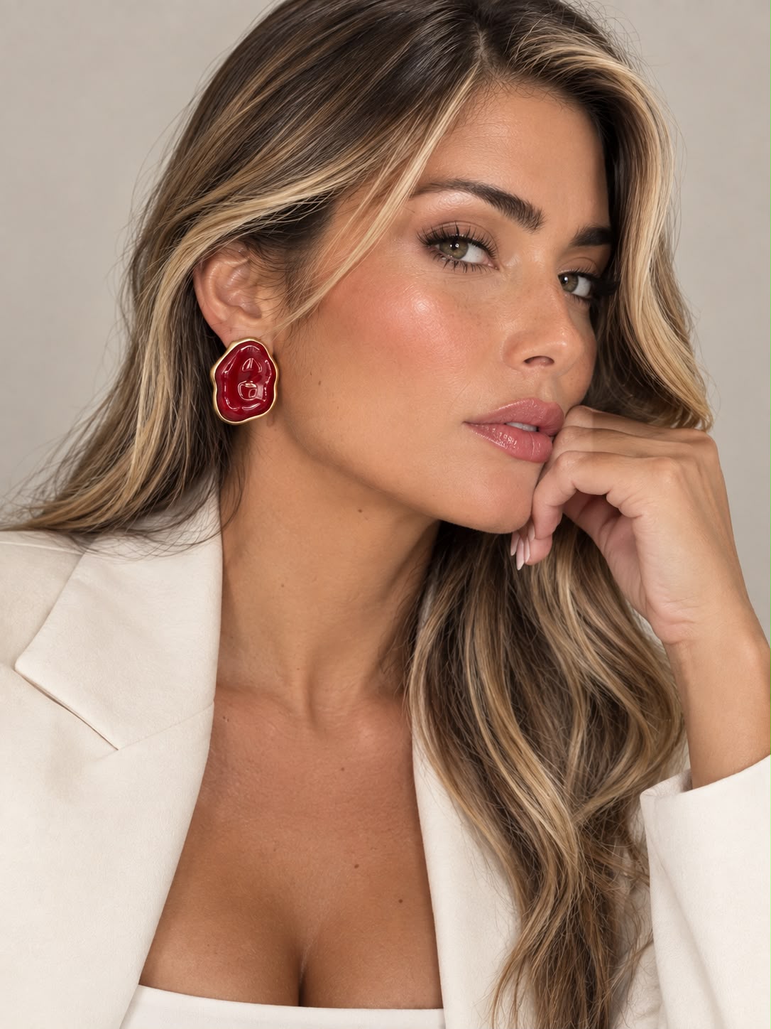 Pendientes Sofia. Rojo Cereza y Dorado.