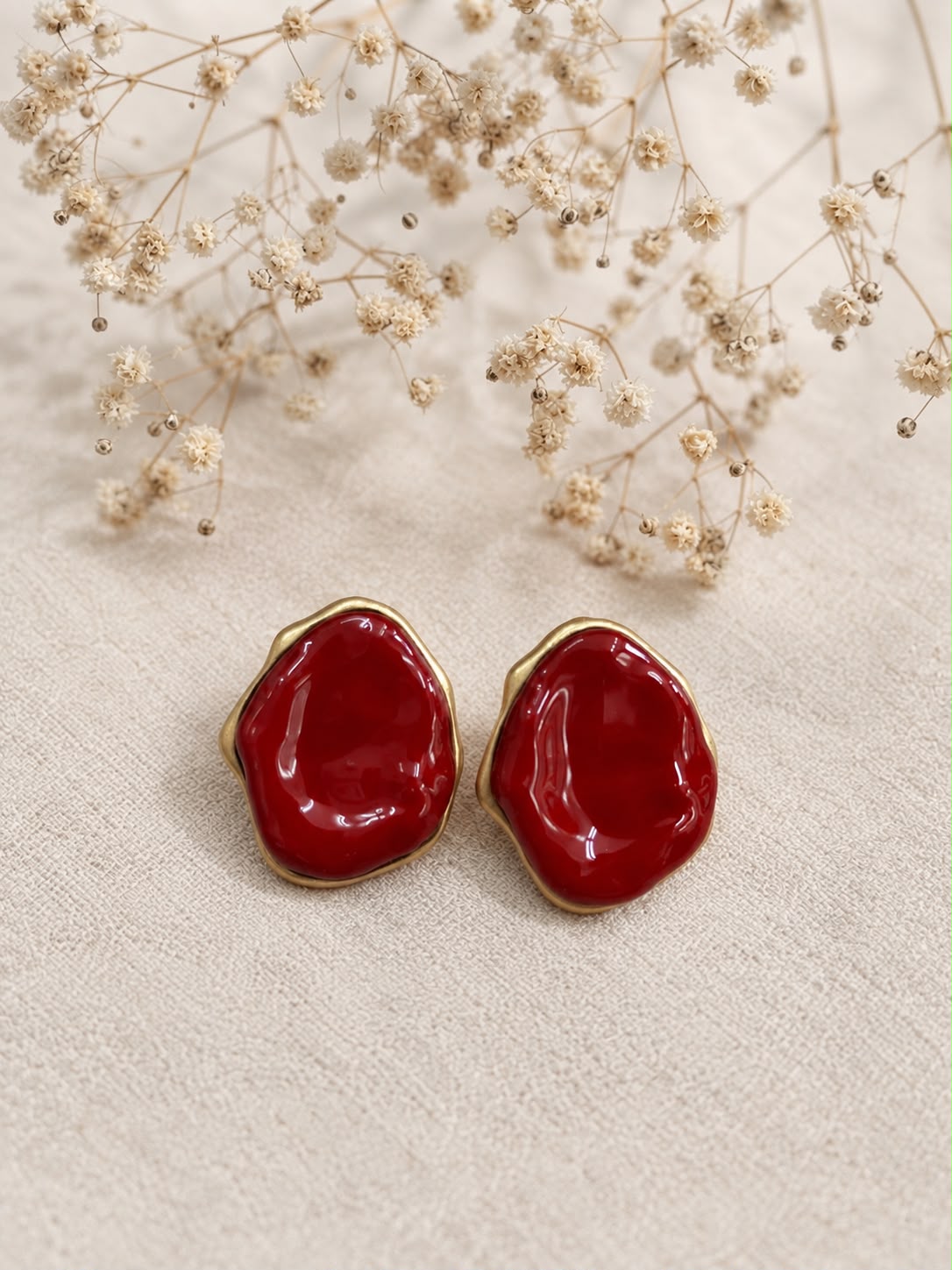 Pendientes Sofia. Rojo Cereza y Dorado.